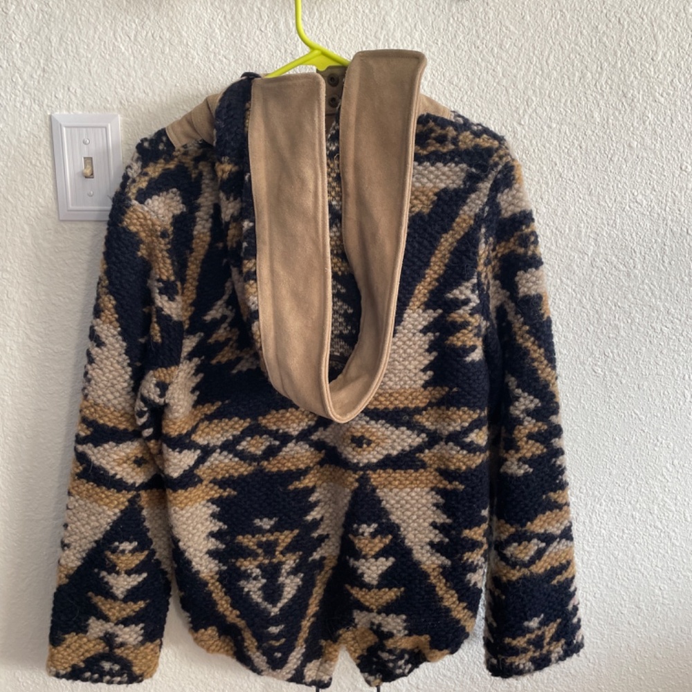 Fleece - Picture 3 of 4